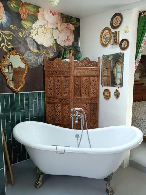 L'Atelier-Chambrette Dans Le Jardin Avec Salle De Bains, Sans Cuisine Troo Exterior photo