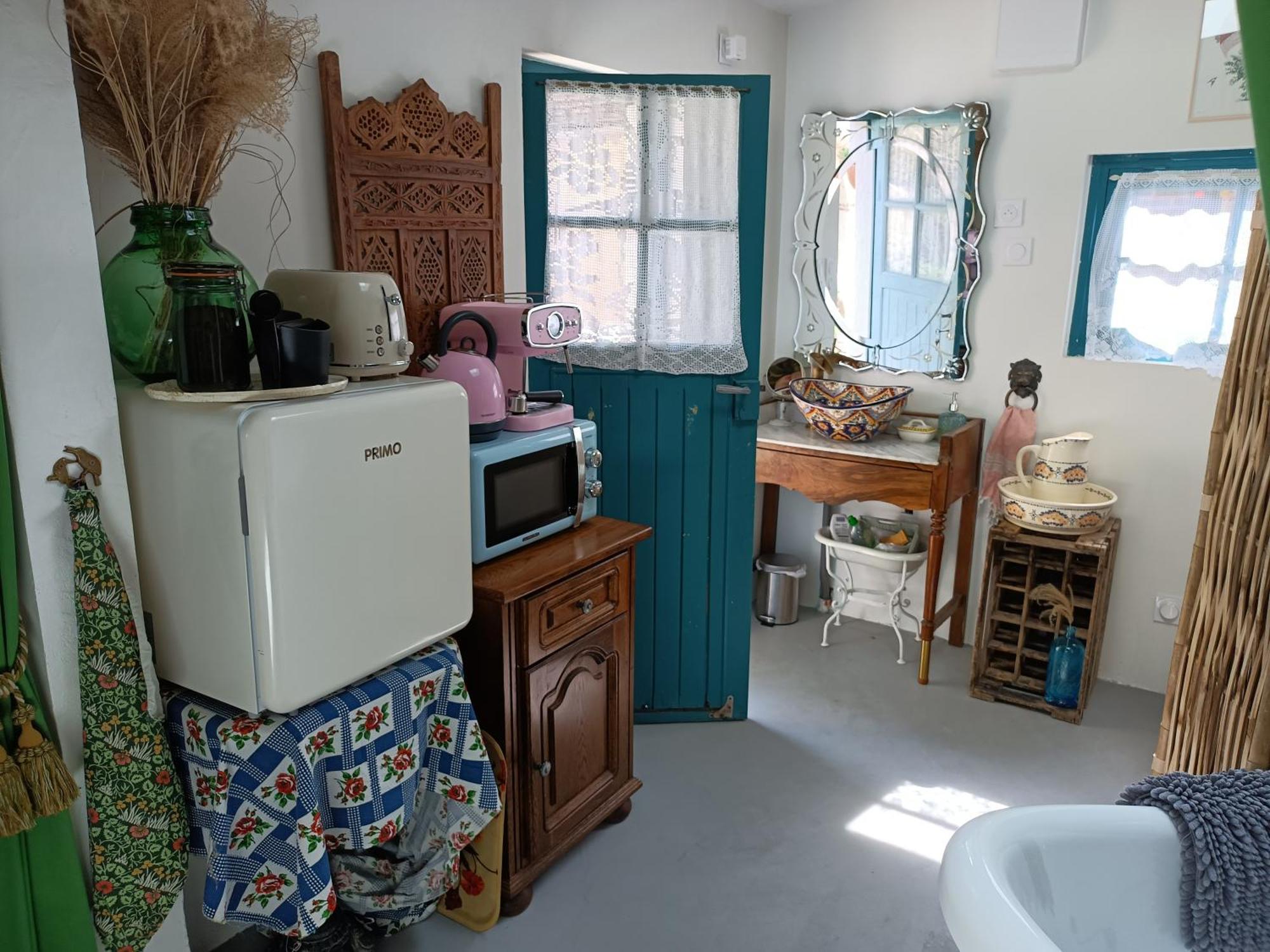 L'Atelier-Chambrette Dans Le Jardin Avec Salle De Bains, Sans Cuisine Troo Room photo